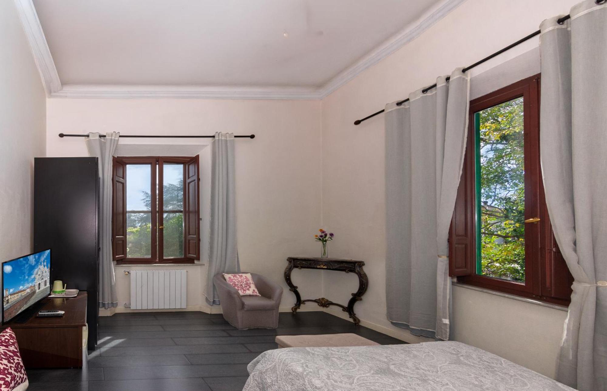 Deluxe Double Room Balcony,1765314015:JPEG
